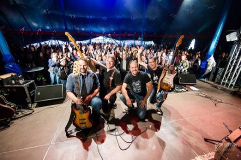 32_20_BLUES_BAND_Pic_by_Rich_Serra_web
